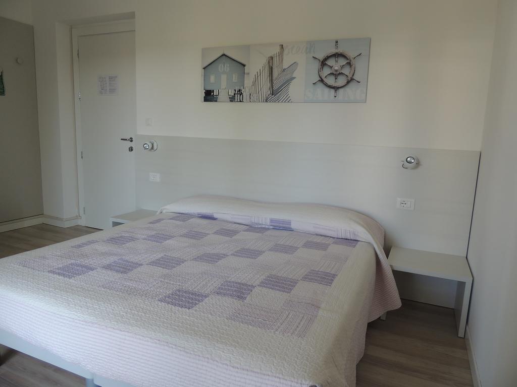 Hotel Ai Fiori Градо Экстерьер фото